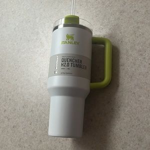 🏷️NWT Stanley Flowstate Quencher H2.0 Tumbler In Frost/Electric Yellow - 40oz
